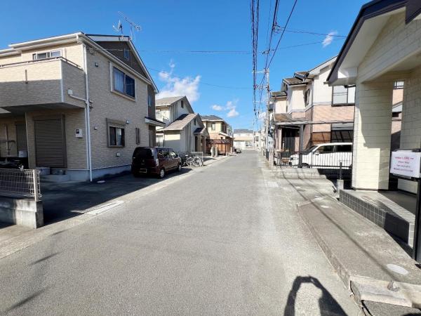足柄上郡大井町金子 中古戸建 前面道路含む現地写真