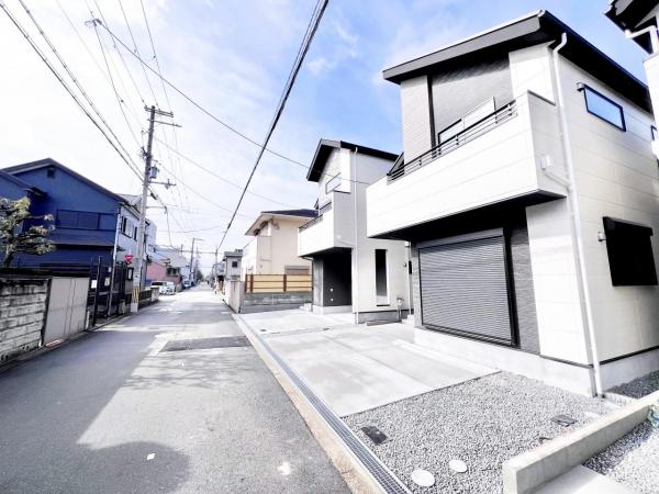 堺市堺区高砂町２丁 新築戸建 前面道路含む現地写真
