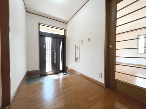 枚方市北山１丁目 中古戸建 玄関