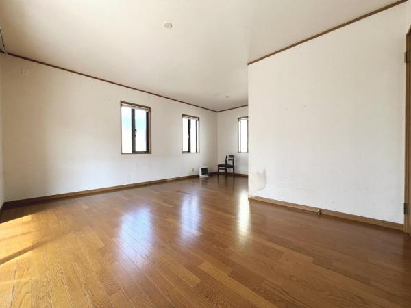 枚方市北山１丁目 中古戸建 リビング