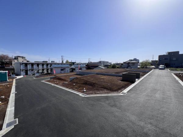 綾瀬市深谷上６丁目 土地 前面道路含む現地写真