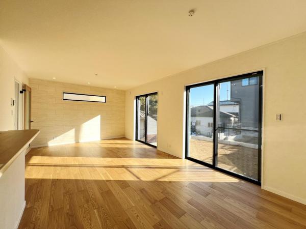 横浜市港北区新羽町 新築戸建 リビング