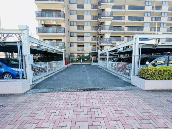 クリオ相模原伍番館 駐車場