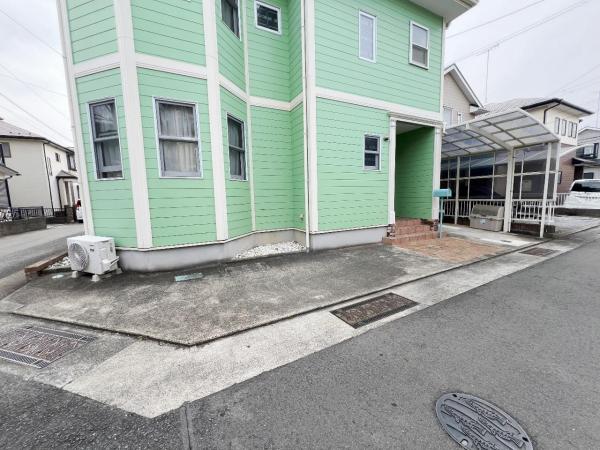 小田原市高田 中古戸建 駐車場