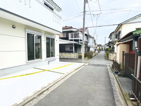 横浜市金沢区大道2丁目 前面道路含む現地写真