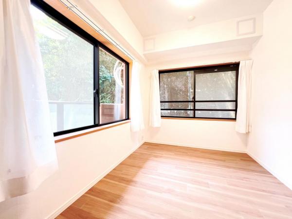 サングレイス小机 洋室