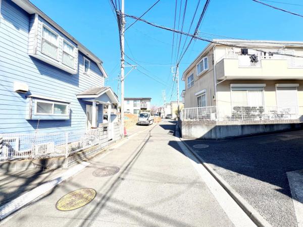 横浜市鶴見区馬場５丁目 中古戸建 前面道路含む現地写真