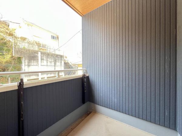横須賀市追浜町１丁目 中古戸建 バルコニー