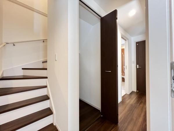 横須賀市追浜町１丁目 中古戸建 収納