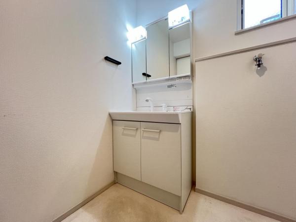 横須賀市追浜町１丁目 中古戸建 洗面化粧台