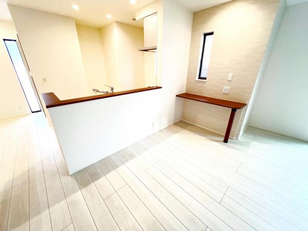 横浜市青葉区榎が丘 新築戸建 ダイニングキッチン