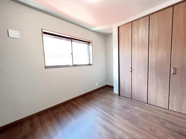 厚木市山際 洋室