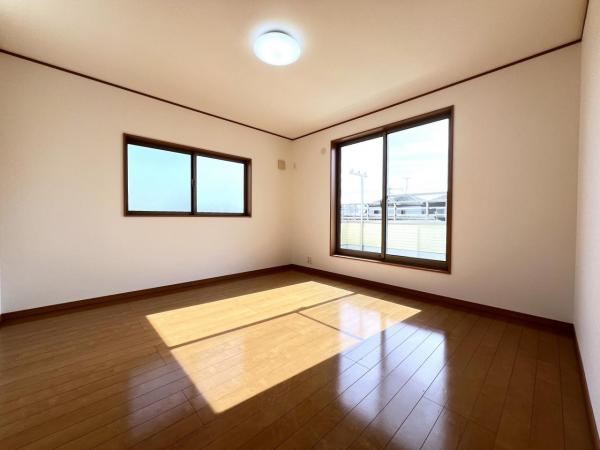 一宮市丹陽町外崎字郷 中古戸建 寝室