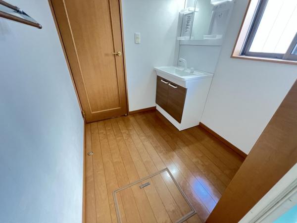 一宮市丹陽町外崎字郷 中古戸建 脱衣所