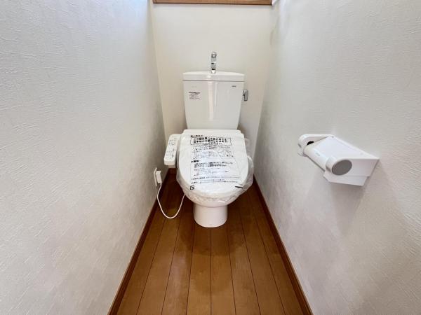 一宮市丹陽町外崎字郷 中古戸建 トイレ