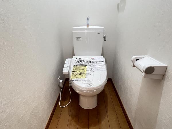 一宮市丹陽町外崎字郷 中古戸建 トイレ