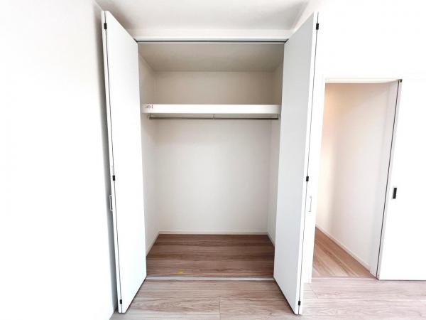 厚木市妻田北２丁目 新築戸建 収納