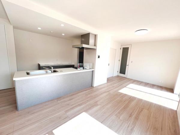 厚木市妻田北２丁目 新築戸建 ダイニングキッチン