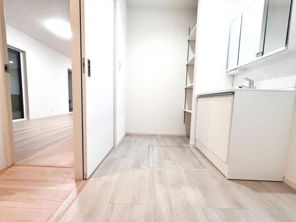 厚木市妻田北２丁目 新築戸建 脱衣所