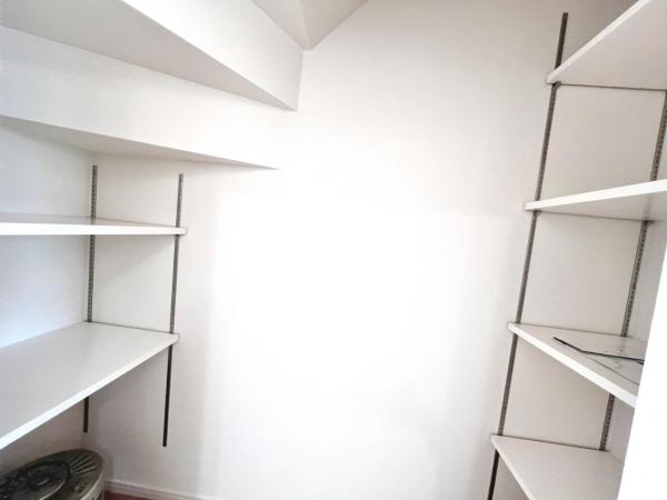 厚木市妻田北２丁目 新築戸建 収納