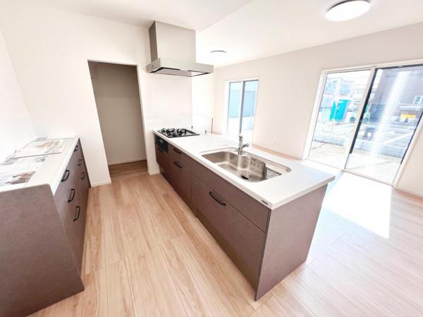 厚木市妻田北２丁目 新築戸建 キッチン