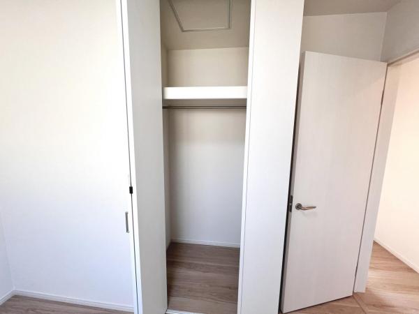 厚木市妻田北２丁目 新築戸建 収納