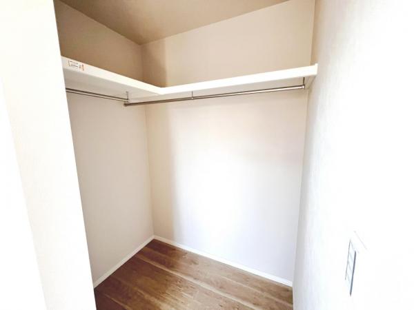 厚木市妻田北２丁目 新築戸建 ウォークインクローゼット