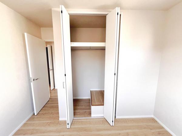 厚木市妻田北２丁目 新築戸建 収納