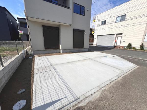 厚木市妻田北２丁目 新築戸建 駐車場