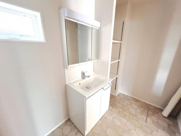 厚木市妻田北２丁目 新築戸建 洗面化粧台