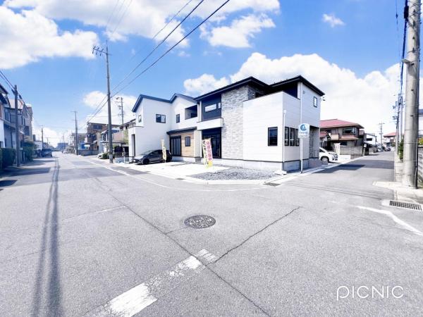 北名古屋市六ツ師4期 前面道路含む現地写真