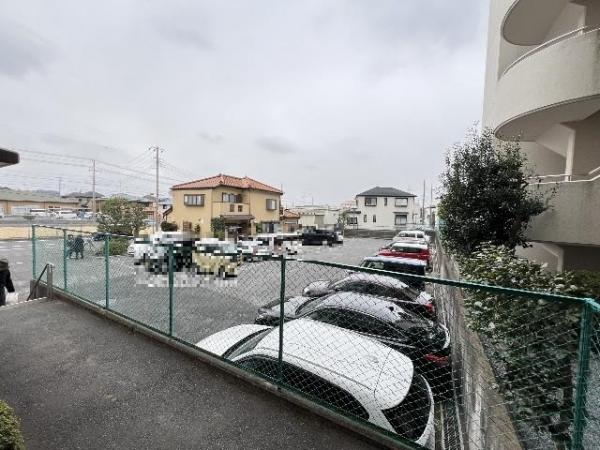 ライネスハイム松戸五香 敷地内駐車場