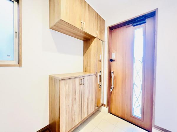 木更津市金田東６丁目 中古戸建 玄関