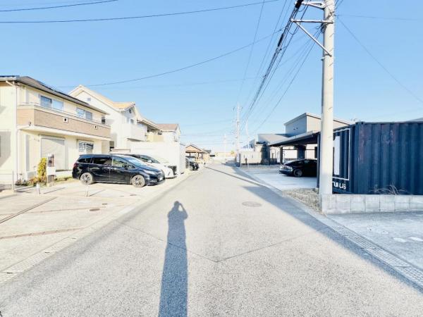 木更津市金田東６丁目 中古戸建 前面道路含む現地写真