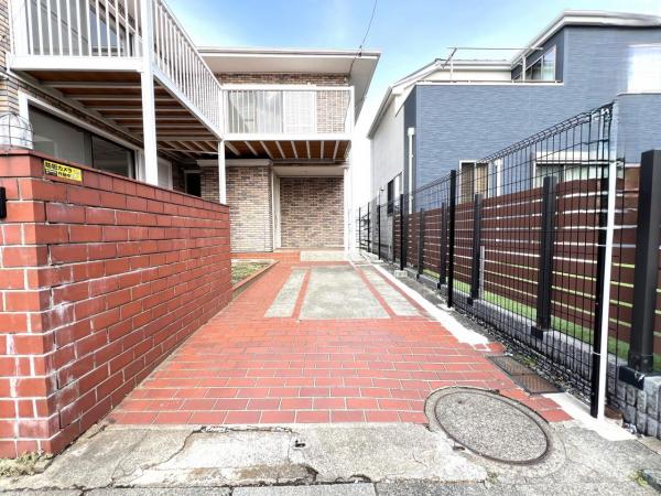 横浜市旭区上白根２丁目 中古戸建 駐車場