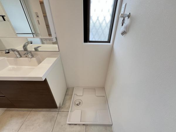 横浜市旭区上白根２丁目 中古戸建 ランドリースペース