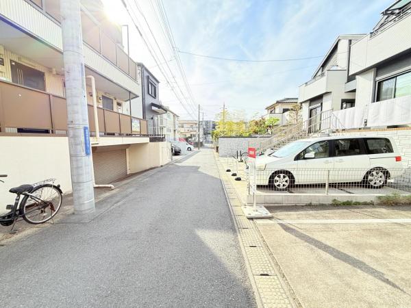 千葉市花見川区幕張本郷７丁目 中古戸建 前面道路含む現地写真