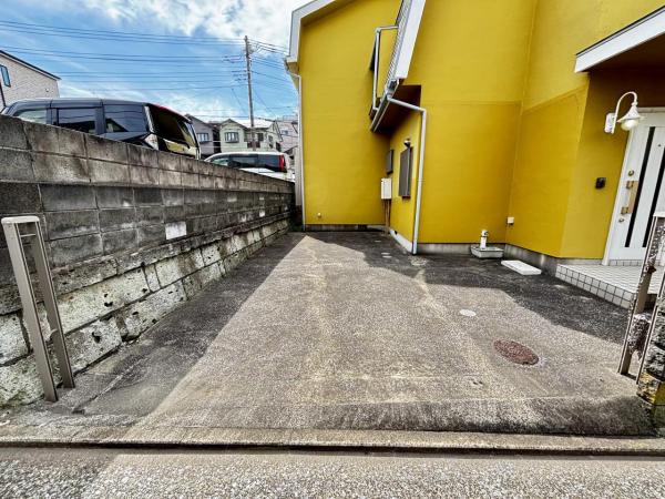 横須賀市浦上台１丁目 中古戸建 駐車場