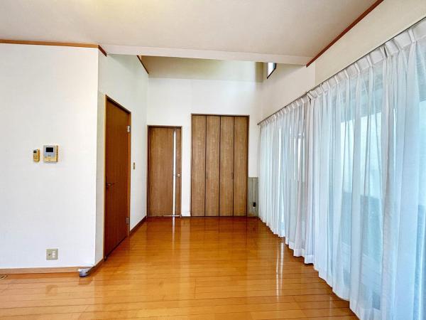 横須賀市浦上台１丁目 中古戸建 リビング