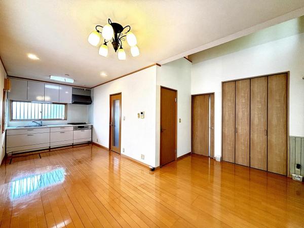 横須賀市浦上台１丁目 中古戸建 リビングダイニング