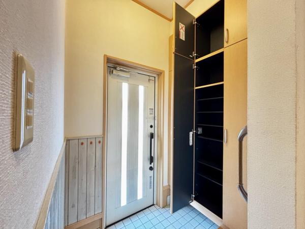 横須賀市浦上台１丁目 中古戸建 玄関