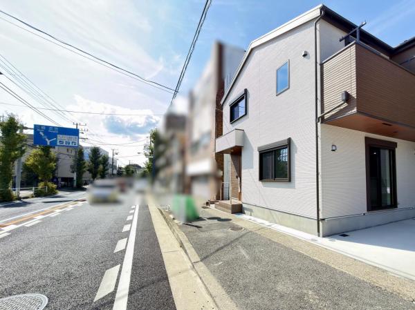 横須賀市上町３丁目 戸建 前面道路含む現地写真