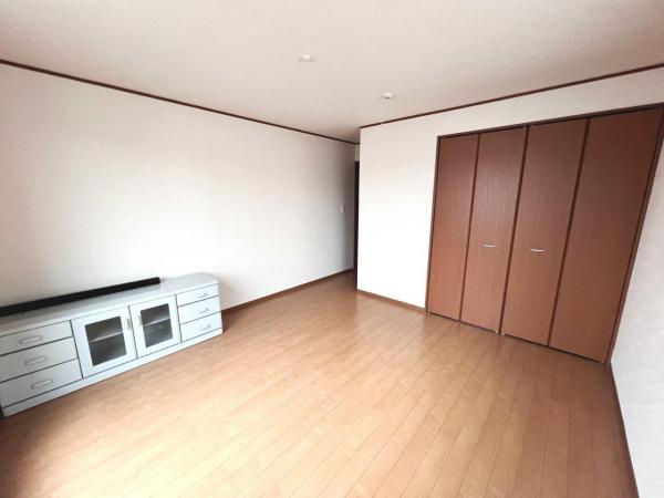 厚木市山際 中古戸建 寝室