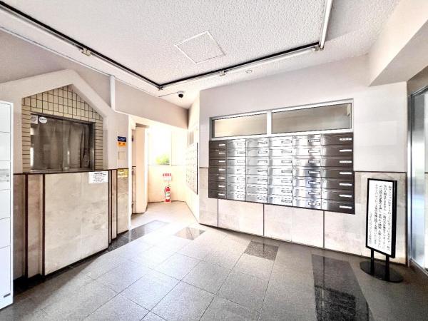 コスモ立川サングレイス エントランスホール