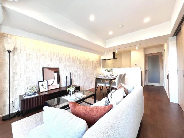 コスモ立川サングレイス リビングダイニング