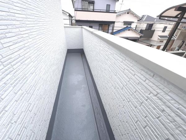 枚方市招提南町１丁目 戸建 バルコニー