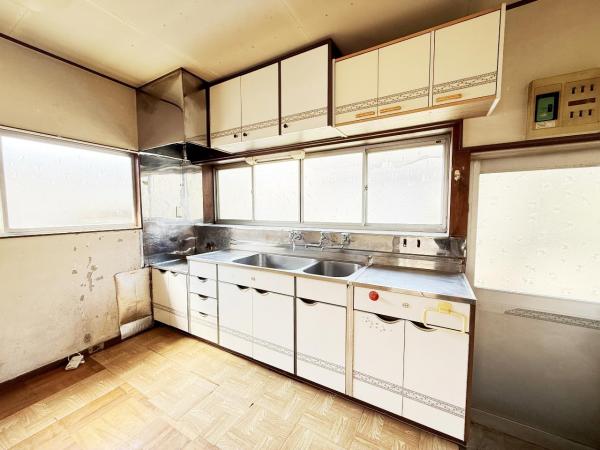 小田原市飯田岡 中古戸建 キッチン