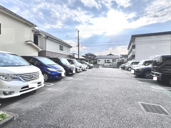 ライオンズマンション昭島第二 敷地内駐車場