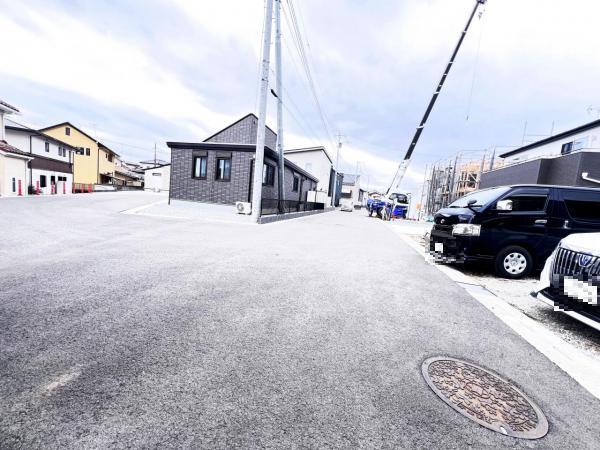 鹿沼市千渡 戸建 前面道路含む現地写真