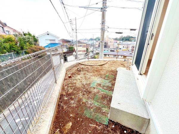 川崎市宮前区水沢３丁目 中古戸建 庭